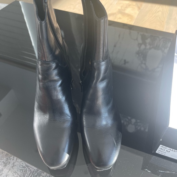 Amazon Platform Boot
ASH - Picture 1 of 10